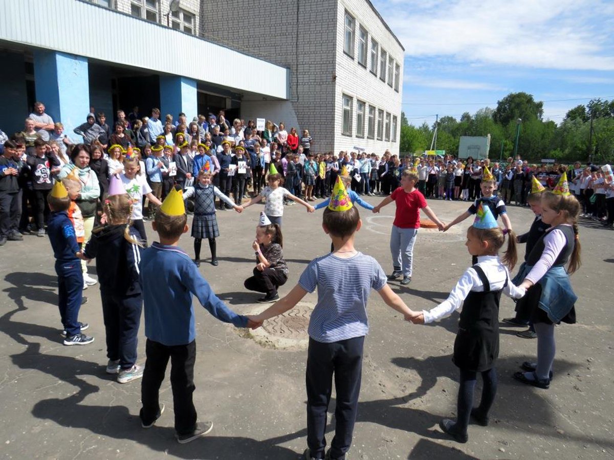В Мотмосской школе прошёл фестиваль «Русские народные игры»