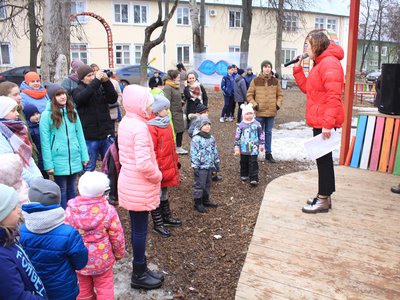 В арт-дворе на улице Пирогова прошёл добрососедский праздник «День пирога» (Выкса, 2019 г.)