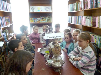 В Шиморской поселковой библиотеке юные читатели собрались на литературные посиделки (Выкса, 2018 г.)