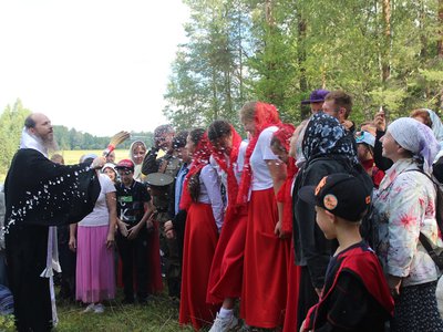 Группа паломников из Выксы отправилась на крестный ход «Золотая речка-2019»
