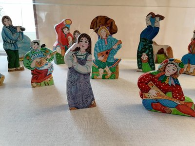 В музее истории ВМЗ работает выставка работ Татьяны Ганиной «История игрушек» (Выкса, 2021 г.)