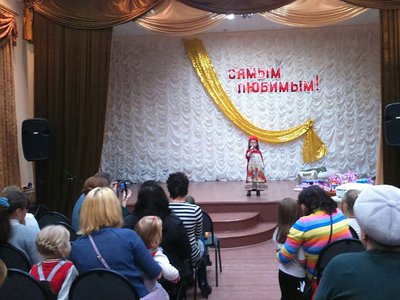 Ассоциация многодетных семей устроила концерт в честь Дня матери (Выкса, 2017 г.)