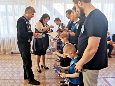 В детском саду №4 в Антоповке отметили День защитника Отечества соревнованиями, в которых дети участвовали вместе с папами (Выкса, 2020 г.)