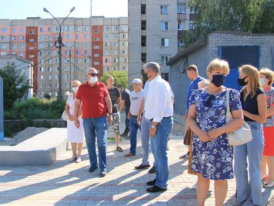 Владимир Кочетков и Дмитрий Царёв встретились с жителями улицы Чкалова