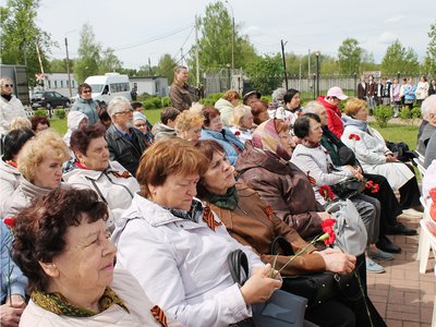 Митинг у памятника погибшим заводчанам 7 мая 2025 года