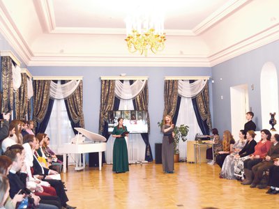 На Пушкинском балу в Выксе гостям показали живые картины