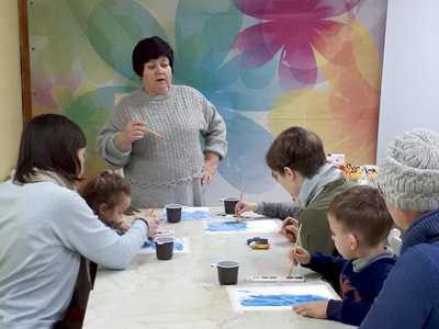 Марина Гордеева провела мастер-класс по рисованию воском (Выкса, 2019 г.)
