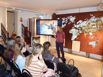 Урок «Школы волонтёра» 28 января прошёл в зале Великой Отечественной войны музея истории ВМЗ