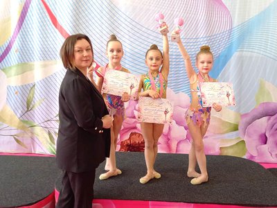 Выксунские гимнастки привезли из Нижнего Новгорода пять медалей
