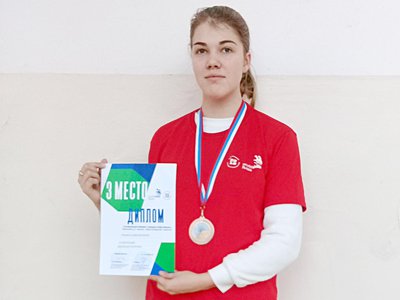 Выпускница Нижневерейского школы стала бронзовым призёром регионального этапа WorldSkills Russia