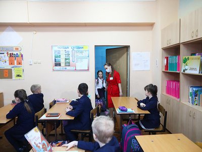 На этой неделе эвакуированные из Донбасса дети и подростки начинают учиться