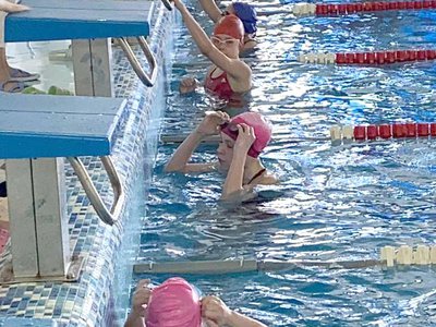 В Балахне выксунские пловцы завоевали десять медалей