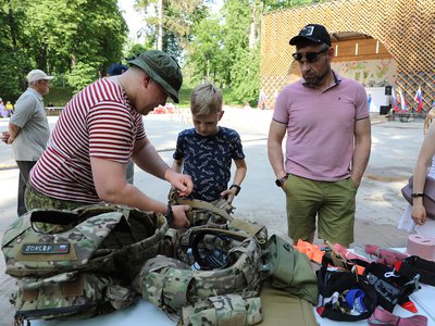 Активно помогаем СВОим