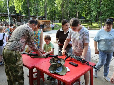 Активно помогаем СВОим