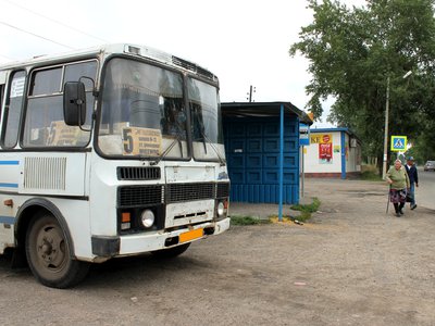 Автобус №5  на «Радугу» обязан  заезжать