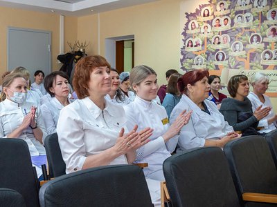 В Выксунской ЦРБ поздравили медсестёр