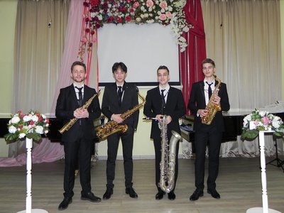 Квартет саксофонистов «Quantum Satis» выступил в детской школе искусств