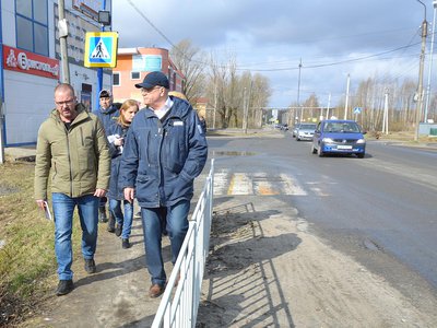 Тротуар на улице Челюскина появится уже в этом году. Владимир Кочетков побывал на месте будущего строительства (Выкса, 2021 г.)