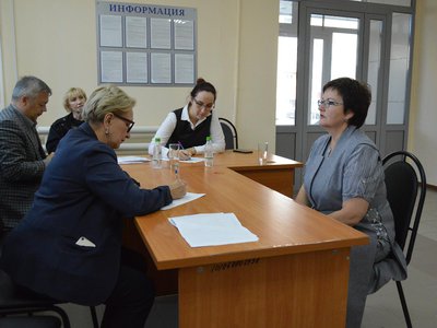 На встрече с Натальей Назаровой местный депутат Наталья Осипова подняла проблему так называемых «наливаек»