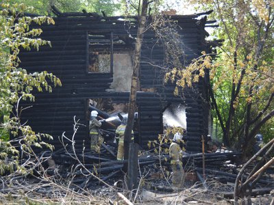 Двухэтажный дом сгорел в Выксе