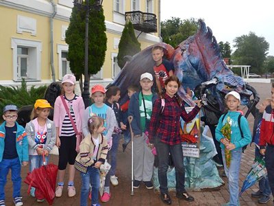 Ребята из детского оздоровительного лагеря «Солнечный» посетили выставку драконов (Выкса, 2018 г.)