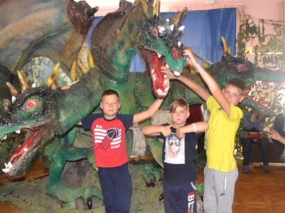 Ребята из детского оздоровительного лагеря «Солнечный» посетили выставку драконов (Выкса, 2018 г.)