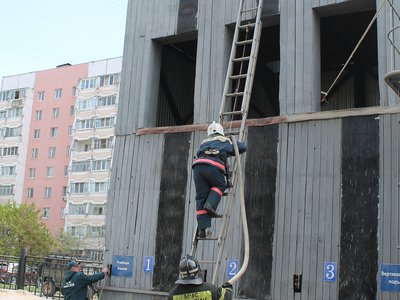 Пожарные пригласили на день открытых дверей