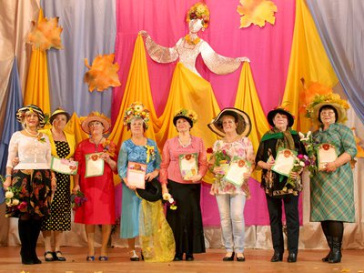 В Шиморском РДК прошёл конкурс среди пожилых людей «Госпожа Золотая Осень»
