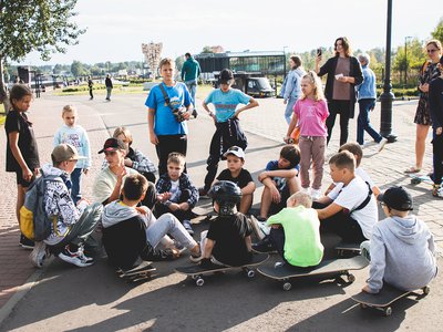 Заезд учеников скейт-школы