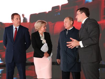 Глеб Никитин  представил Владимиру Путину концепцию создания на Стрелке культурно-образовательного центра