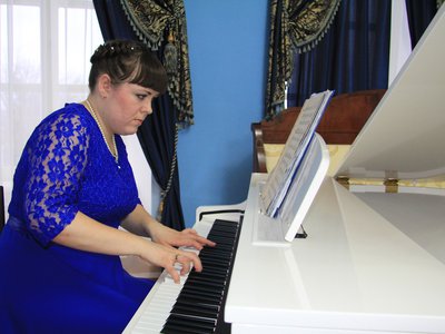 Пианистка из Луганска выступила в Выксе