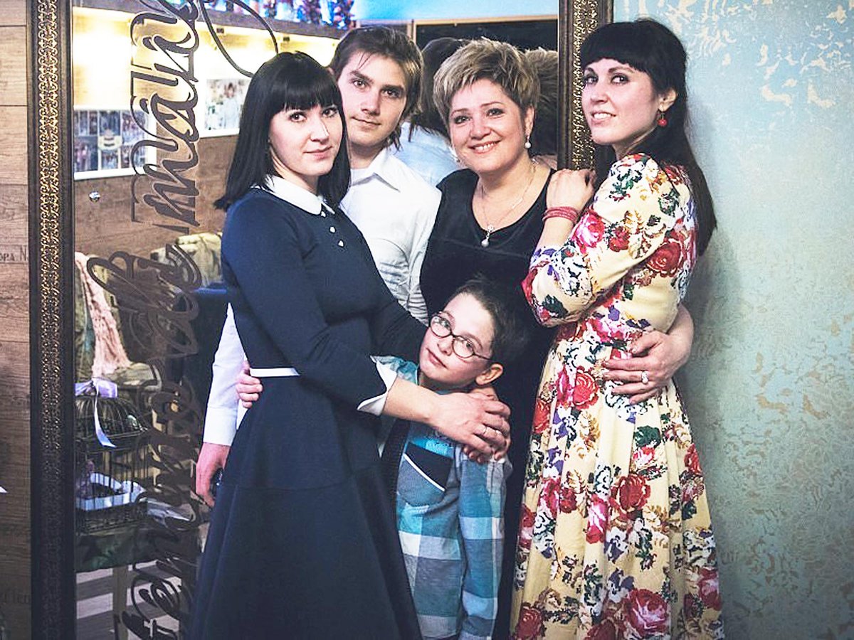 Светлана Токмакова с детьми: Марией, Дарьей, Степаном и Иваном
