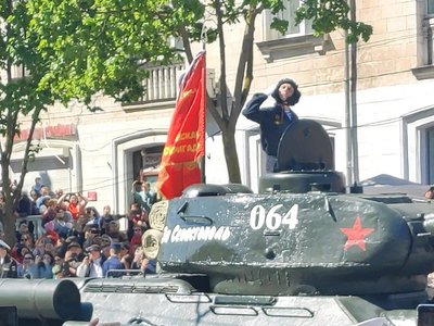 Парад в честь 76-й годовщины Победы в Великой Отечественной войне в Севастополе