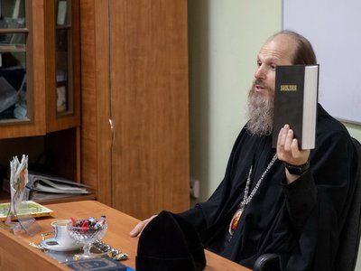 Епископ Варнава беседовал с родителями православных витязей (Выкса, 2019 г.)