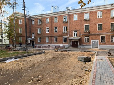 На улицах Островского, в районе домов 16-22, и Чкалова, дома 5, идут работы по благоустройству
