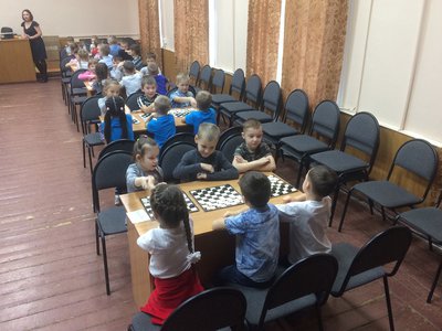 В Доме творчества 23 октября прошли командные соревнования по шашкам среди детских садов