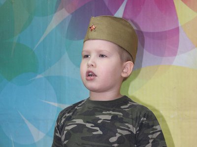 В День защитника Отечества в парке состоялся детский конкурс чтецов (Выкса, 2020 г.)