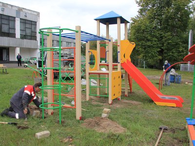 Детская площадка в Шиморском