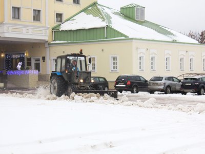 Расчистка улиц от снега (Выкса, 2017 г.)