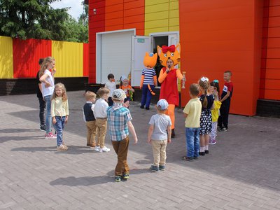 В День защиты детей, 1 июня, в детском магазине «МаИлТи» для ребят организовали весёлый праздник.