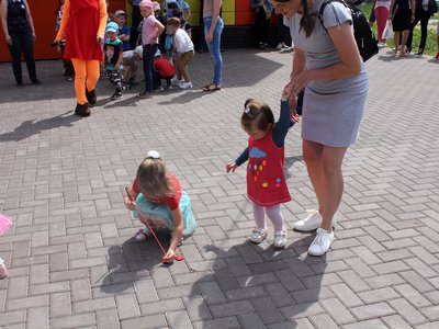 В День защиты детей, 1 июня, в детском магазине «МаИлТи» для ребят организовали весёлый праздник.