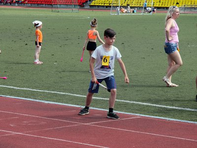 Дети из оздоровительных лагерей соревновались в лёгкой атлетике