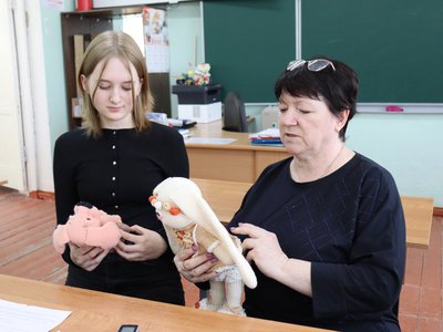 Создавать авторских кукол учат в объединении «Волшебная петелька»