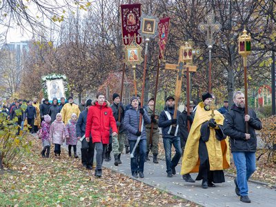 В воскресенье по улицам Выксы прошёл крестный ход «Молитвенный щит»
