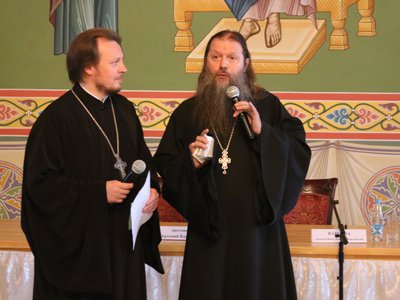 Протоиерей Артемий Владимиров по приглашению епископа Варнавы посетил Выксунскую епархию (Выкса, 2017 г.)