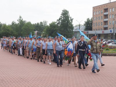 В Выксе отметили 95-ю годовщину Дня ВДВ