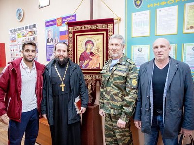 К православным витязям приехали гости из области