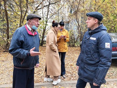 Дмитрий Орлов встретился с жителями улицы С. Битковой (Выкса, 2020 г.)