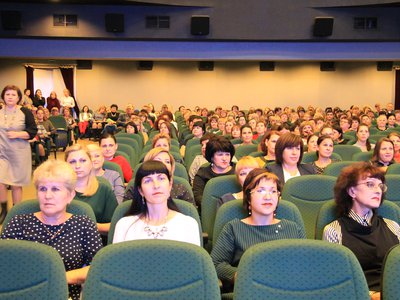 Глеб НикитинСегодня выксунские педагоги принимали поздравления с профессиональным праздником