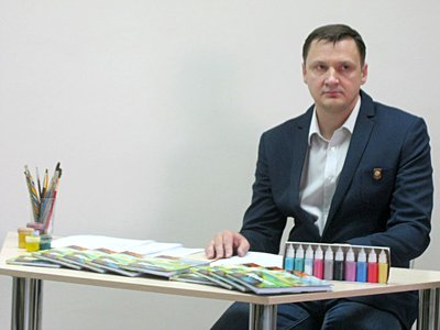 Павла Лаптева можно увидеть с «Красками»